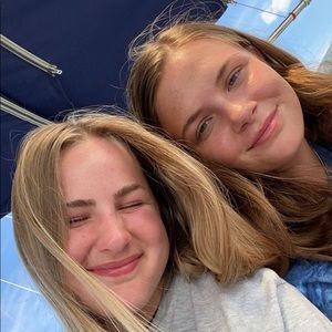 Meet your Posher, Olivia